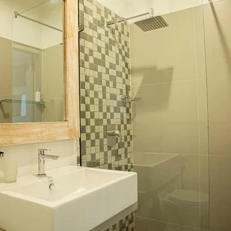 Iddamal Bay Apartments Dehiwala-Mount Lavinia Екстер'єр фото