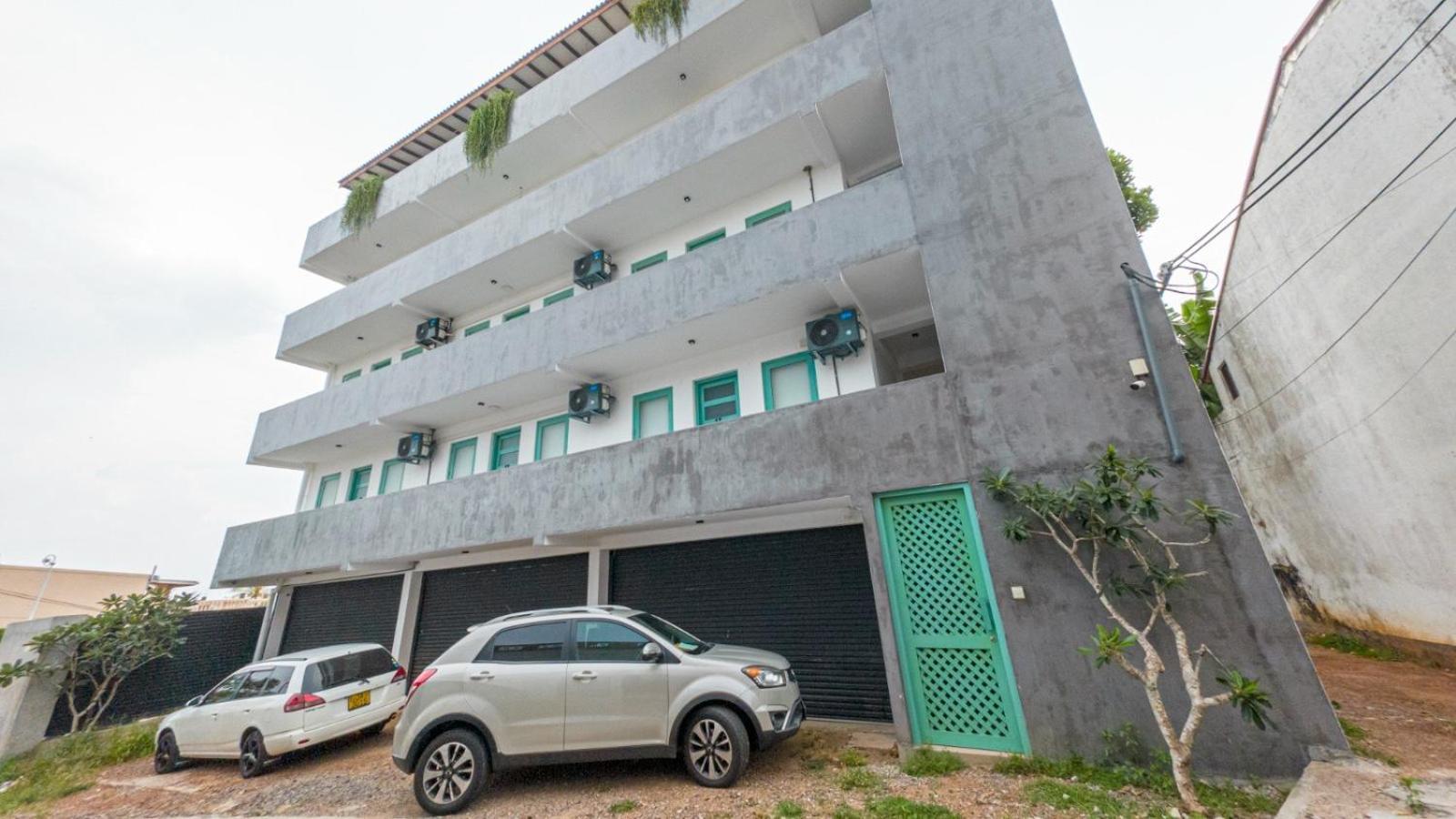 Iddamal Bay Apartment *